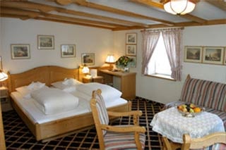  Flughafen Recknagels Hotel Traube 