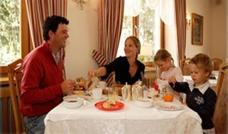  Our motorcyclist-friendly Family Hotel Posta  