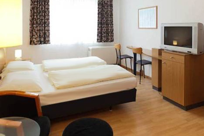  Our motorcyclist-friendly Werrapark Resort  