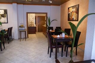  Our motorcyclist-friendly Hotel-Restaurant Sonnenhof  