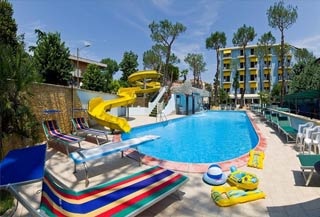  Our motorcyclist-friendly Hotel Fabrizio  