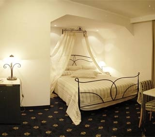  Our motorcyclist-friendly Hotel Relais delle Picchiaie  