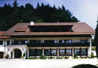 Motorradfahrerfreundliches Hotel Krone Waldburg in Waldburg