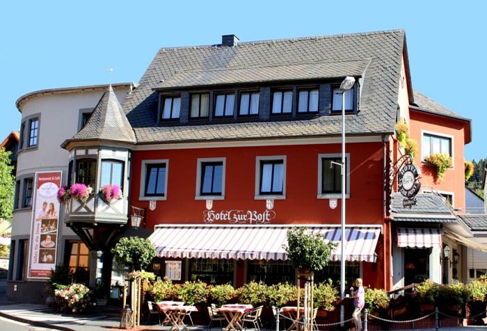 Motorrad Hotel zur Post in Waldbreitbach