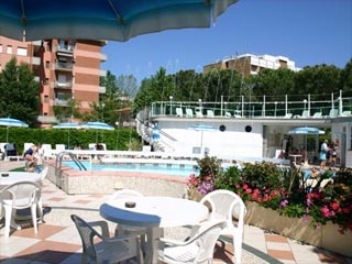 Motorradfahrerfreundliches Club Hotel Smeraldo in Cesenatico (FC)
